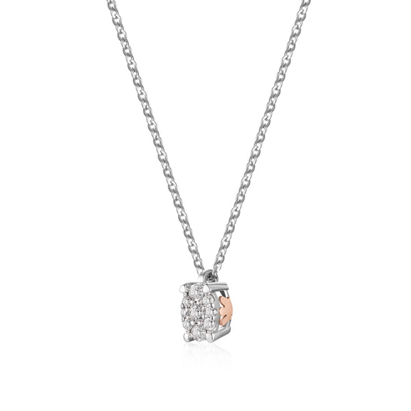 White gold necklace with diamond oval