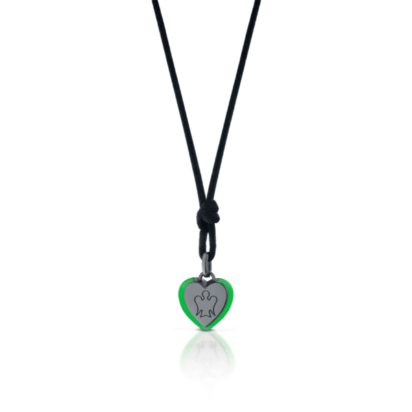 Collana con ciondolo cuore smaltato verde fronte